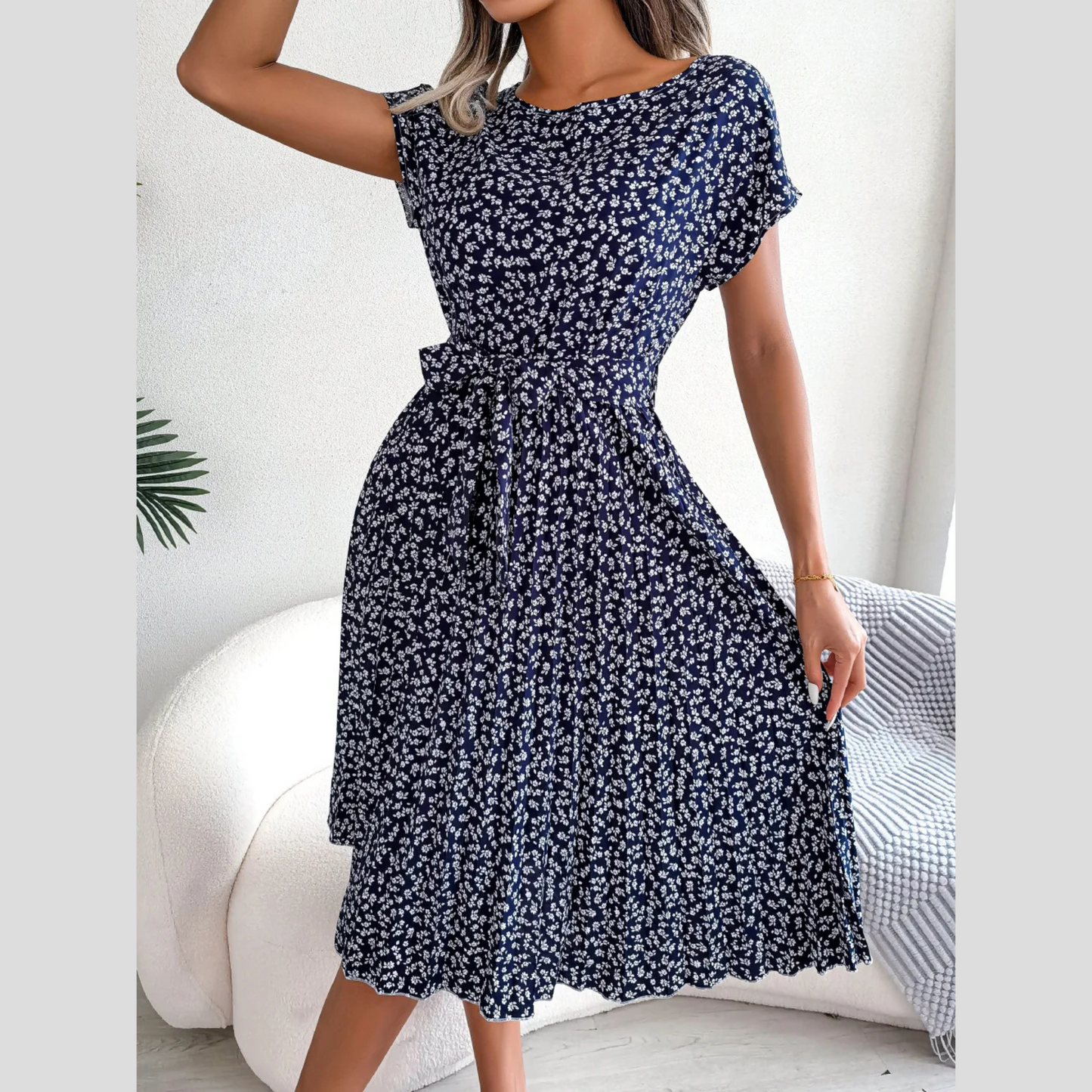 ALESSIA™ - ELEGANCKA I PODKREŚLAJĄCA SUKIENKA