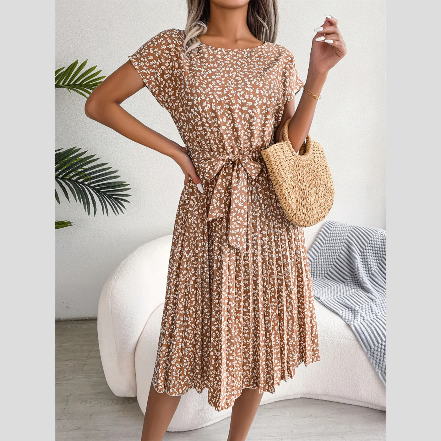 ALESSIA™ - ELEGANCKA I PODKREŚLAJĄCA SUKIENKA