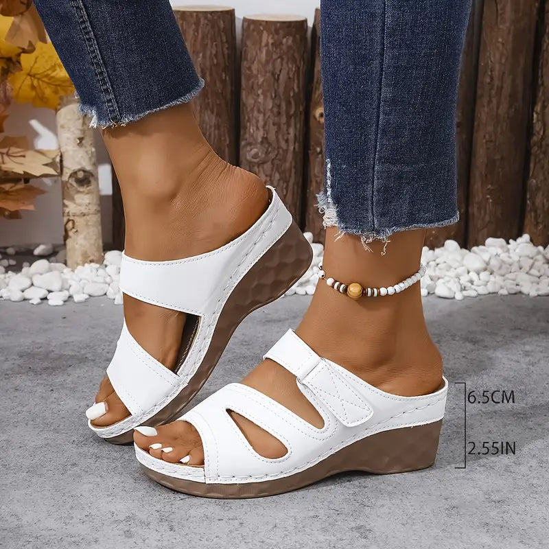 Rowella™ | Eleganckie Sandały na Koturnie z Paseczkiem