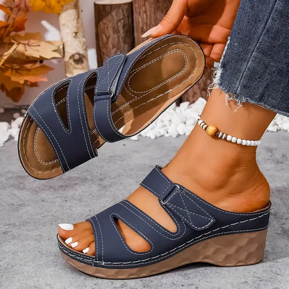 Rowella™ | Eleganckie Sandały na Koturnie z Paseczkiem