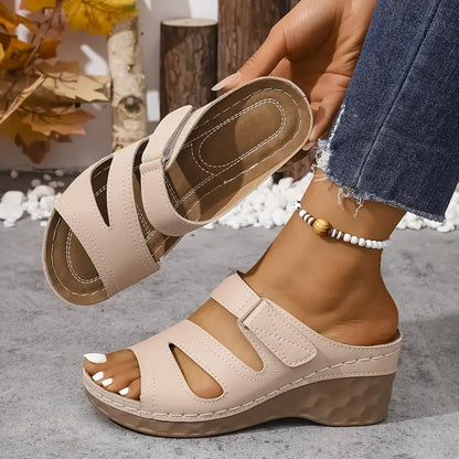 Rowella™ | Eleganckie Sandały na Koturnie z Paseczkiem