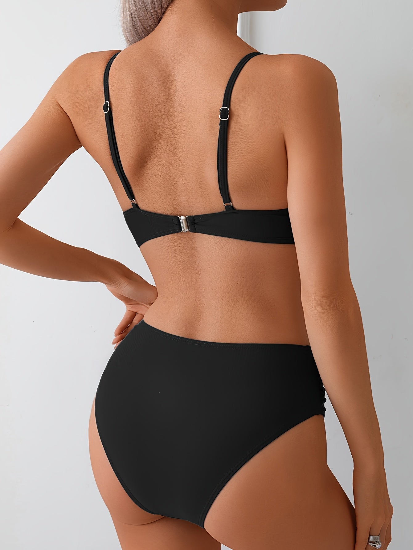 Milena | Krzyżowany Bikini Top