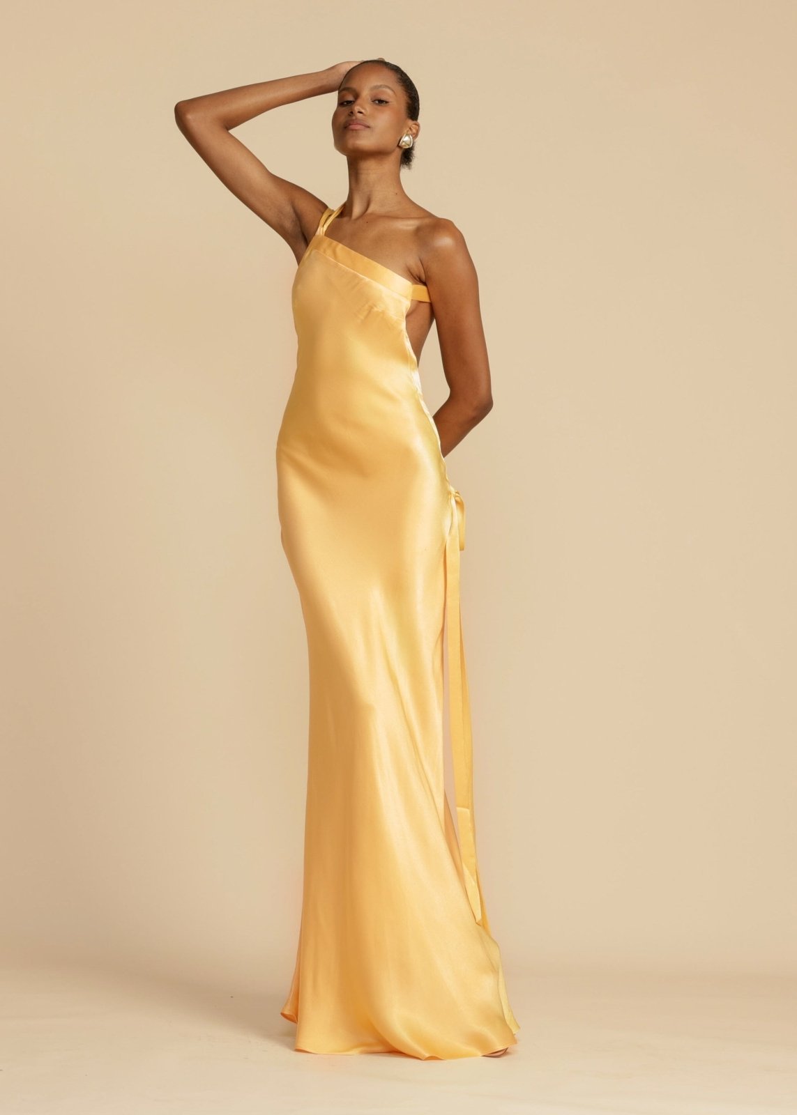 Sukienka maxi Livano Silk z eleganckimi ramiączkami